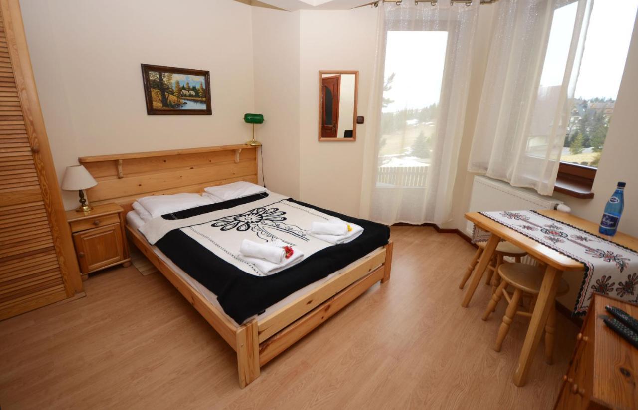 Dom Z Witrazami Apartment Bukowina Tatrzanska Luaran gambar