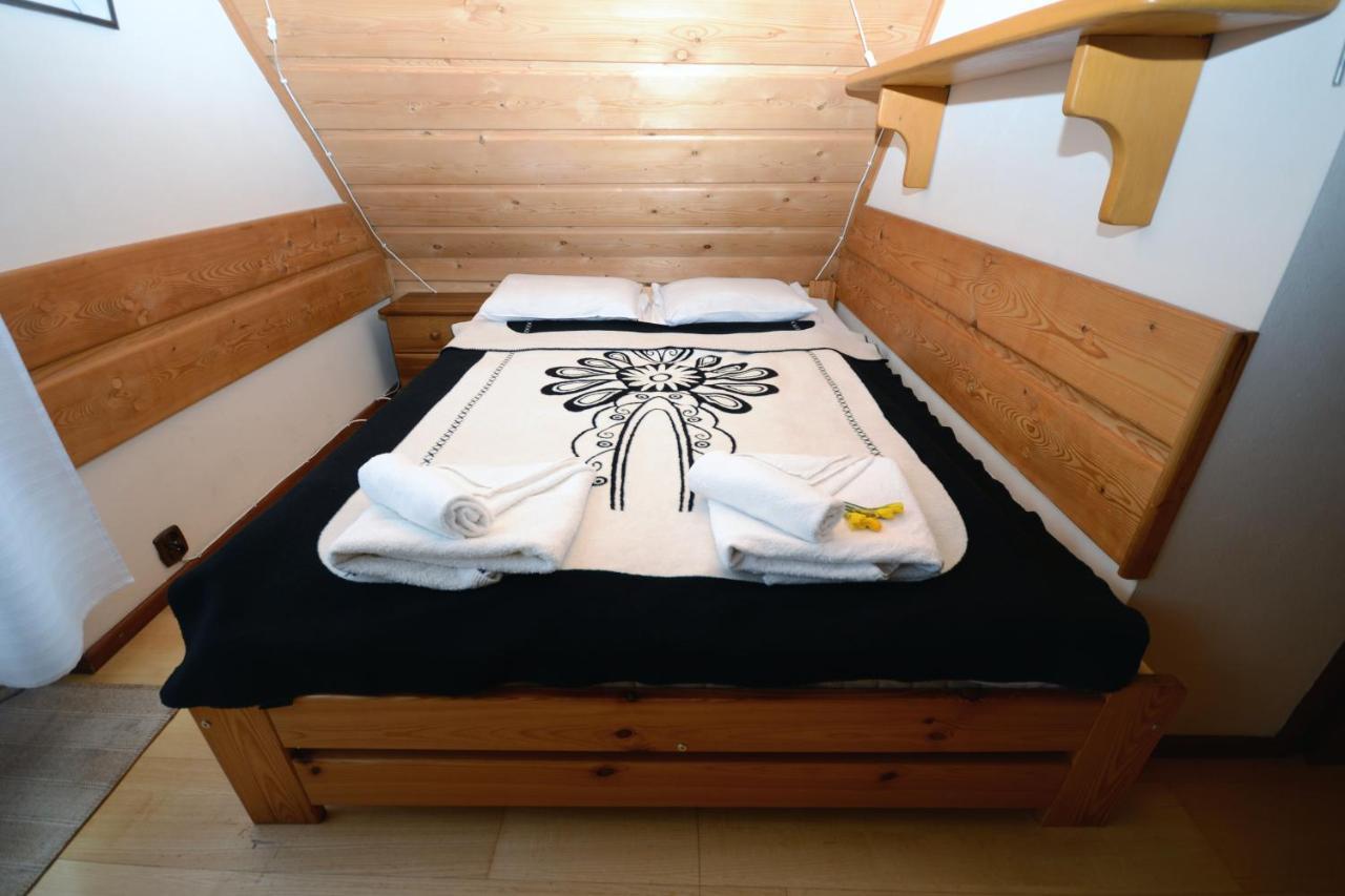 Dom Z Witrazami Apartment Bukowina Tatrzanska Luaran gambar