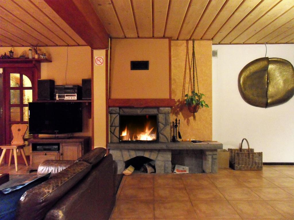 Dom Z Witrazami Apartment Bukowina Tatrzanska Luaran gambar